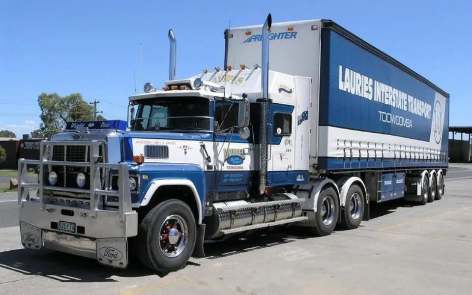 Carson nach bi làraidhean dachaigheil a’ comharrachadh na pìoban cladhach aca suas?